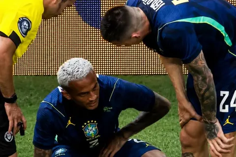 4 لاعبين عرب وضحية مواجهة مصر.. الإصابات تفرض 13 حالة استبدال قبل كأس العالم 2026 (صور)